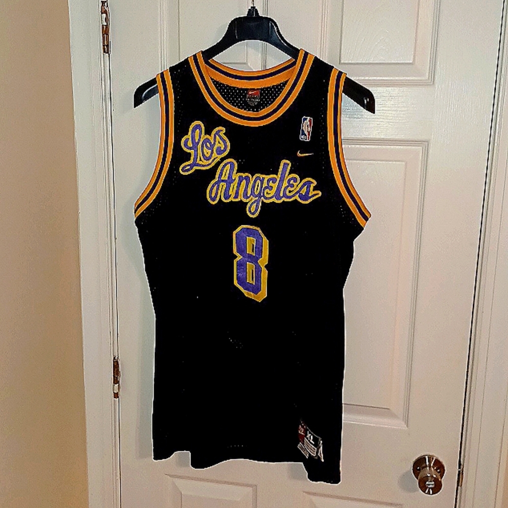 Kobe Bryant jersey,